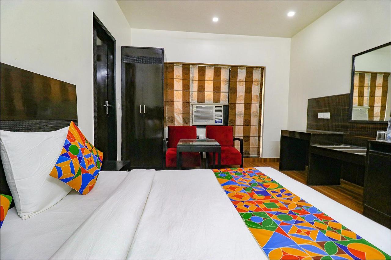 Fabhotel La Ola New Delhi Eksteriør bilde