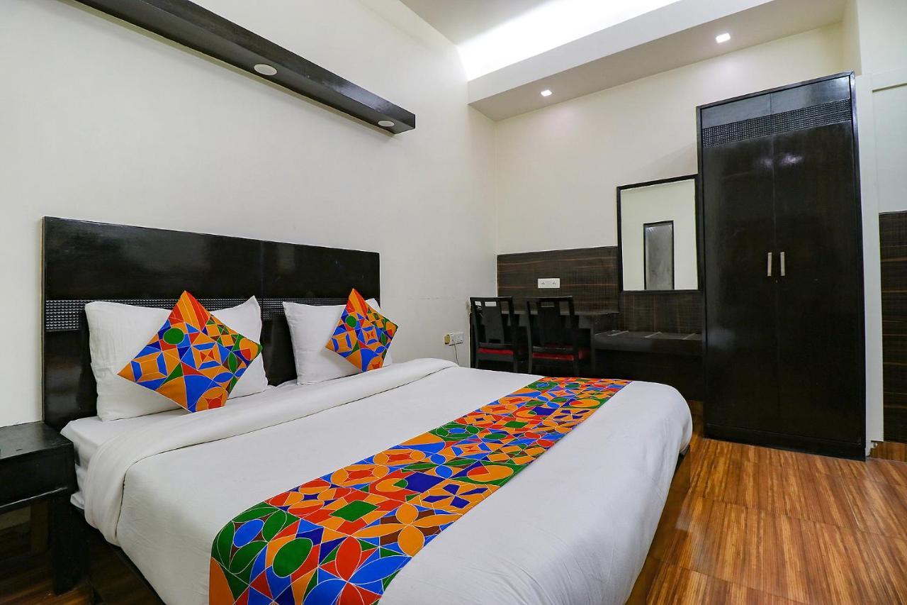 Fabhotel La Ola New Delhi Eksteriør bilde